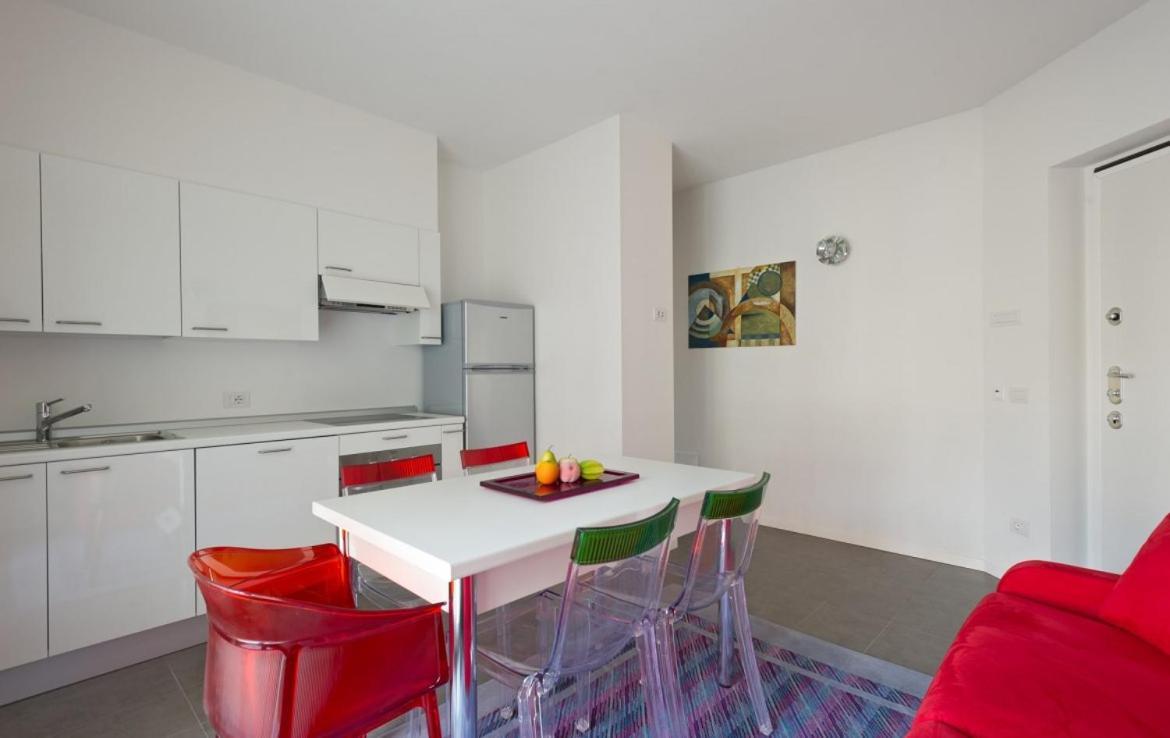 The Sunshine - Apartments With Pool Musso Exteriér fotografie